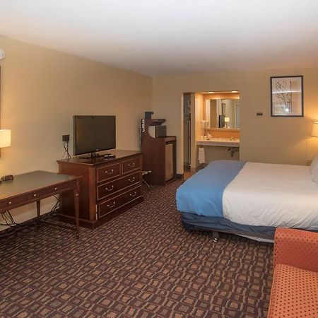 Colonnade Inn Lyndonville Dış mekan fotoğraf