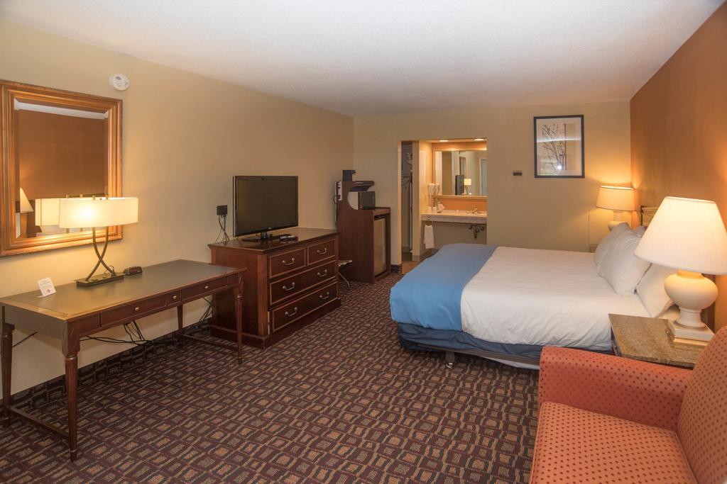 Colonnade Inn Lyndonville Dış mekan fotoğraf