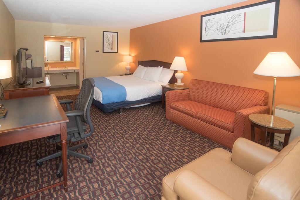 Colonnade Inn Lyndonville Dış mekan fotoğraf