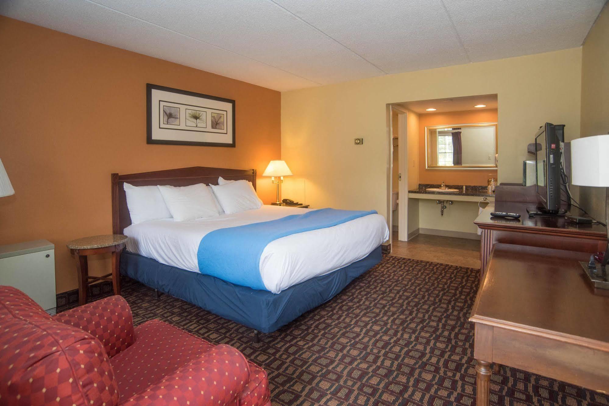 Colonnade Inn Lyndonville Dış mekan fotoğraf